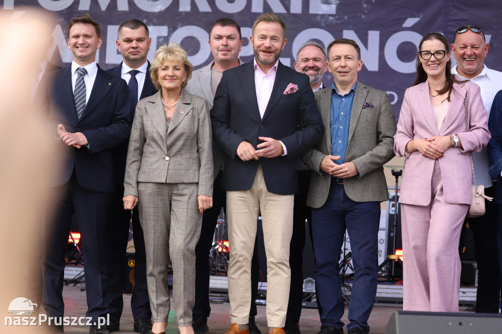 Wojewódzkie dożynki w Pszczółkach - 1 dzień