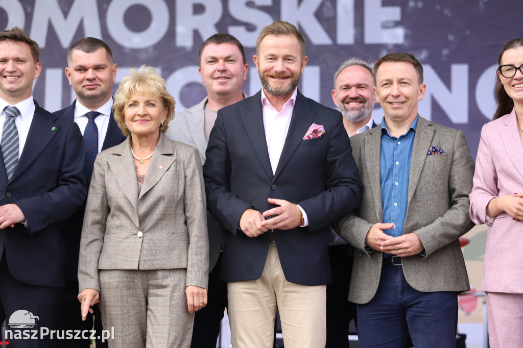 Wojewódzkie dożynki w Pszczółkach - 1 dzień