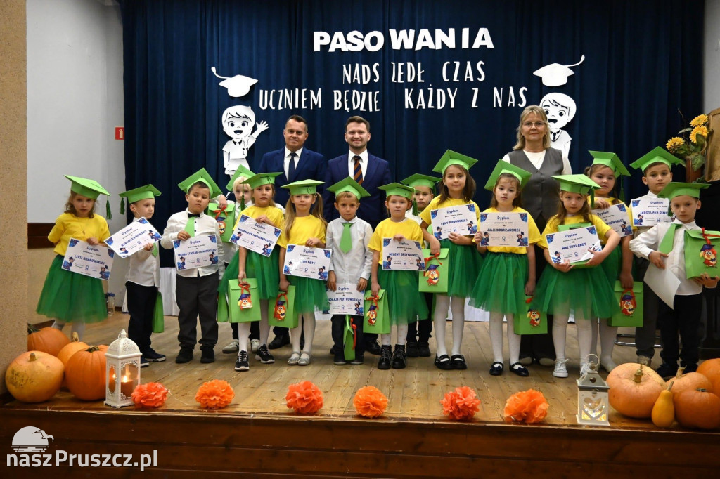 Pasowanie na ucznia w Skowarczu