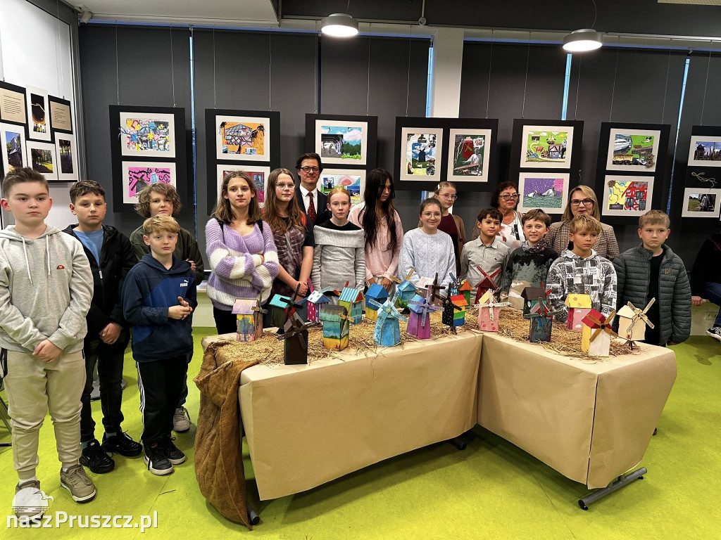 „Żuławy Oczami Dzieci” – wystawa w Mediatece w Straszynie