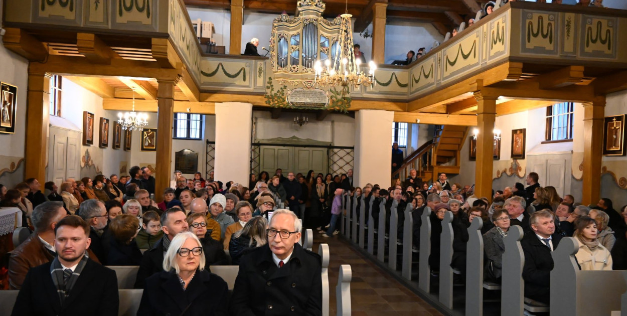 Zabytkowe organy z 1787 roku znów rozbrzmiały w kościele w Różynach