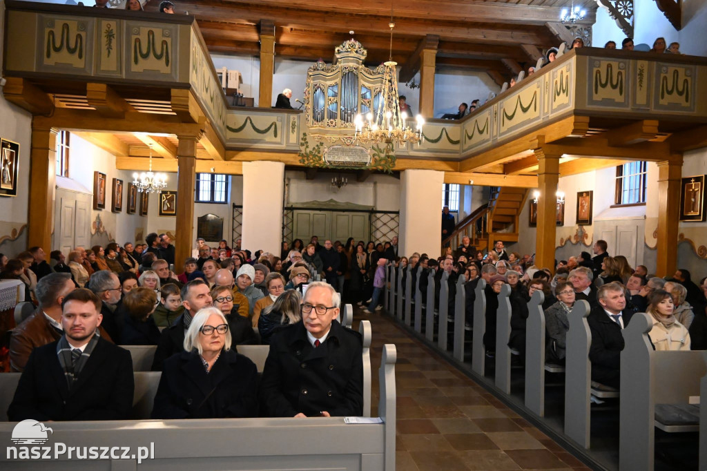 Zabytkowe organy z 1787 roku znów rozbrzmiały w kościele w Różynach