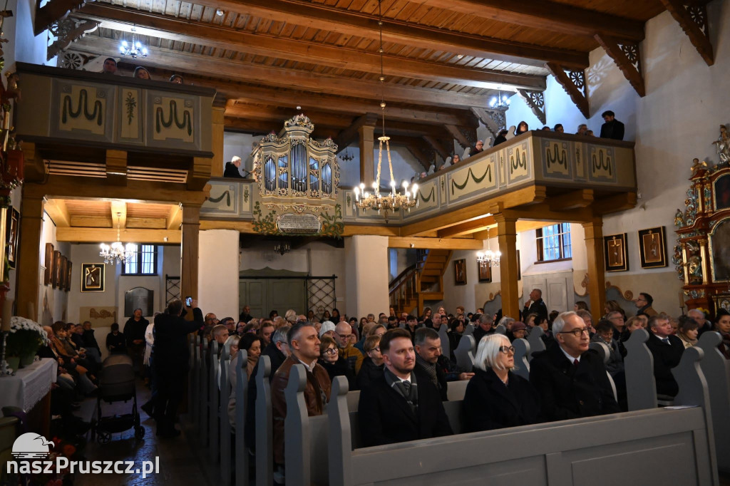 Zabytkowe organy z 1787 roku znów rozbrzmiały w kościele w Różynach
