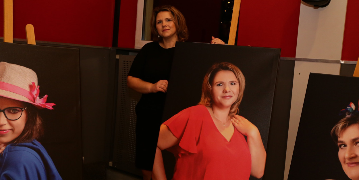 Mama w centrum uwagi: wyjątkowy wernisaż w Kolbudach