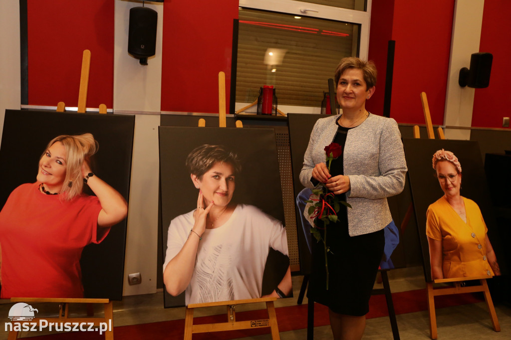 Mama w centrum uwagi: wyjątkowy wernisaż w Kolbudach