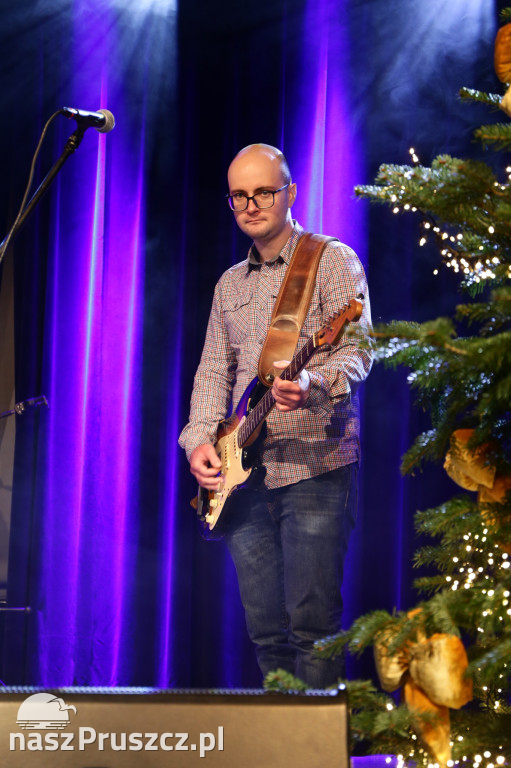 Mama w centrum uwagi: wyjątkowy wernisaż w Kolbudach