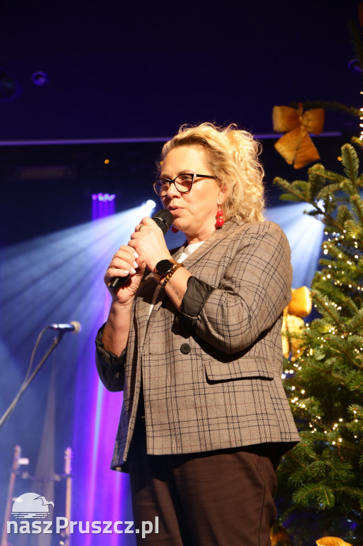 Mama w centrum uwagi: wyjątkowy wernisaż w Kolbudach