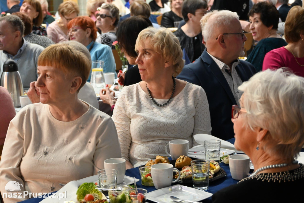 Seniorzy świętowali Nowy Rok i Dzień Babci i Dziadka w Pszczółkach