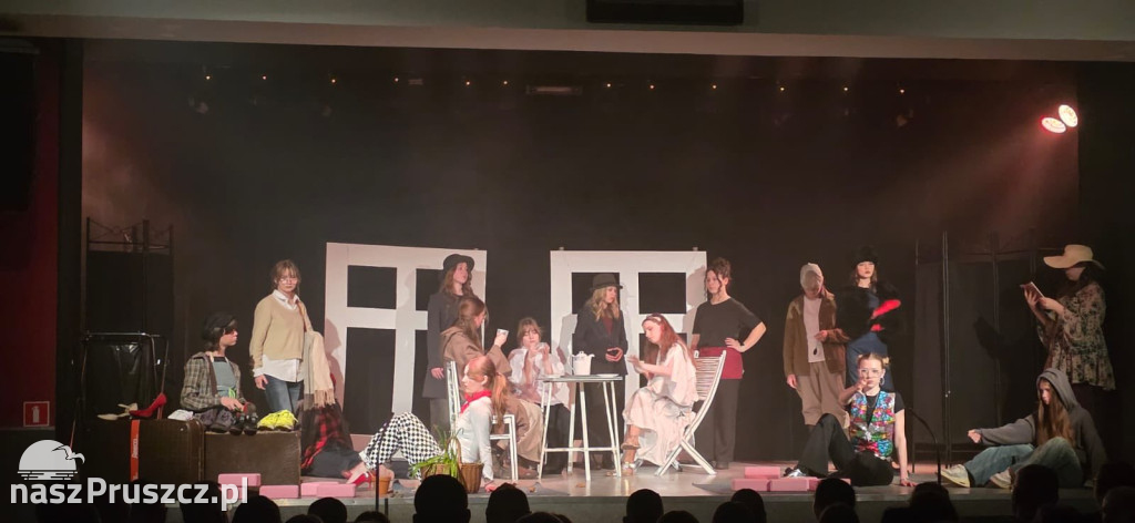 Teatr młodzieży w Kolbudach