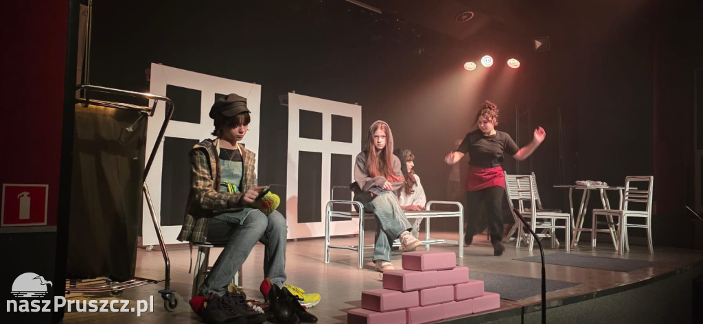 Teatr młodzieży w Kolbudach
