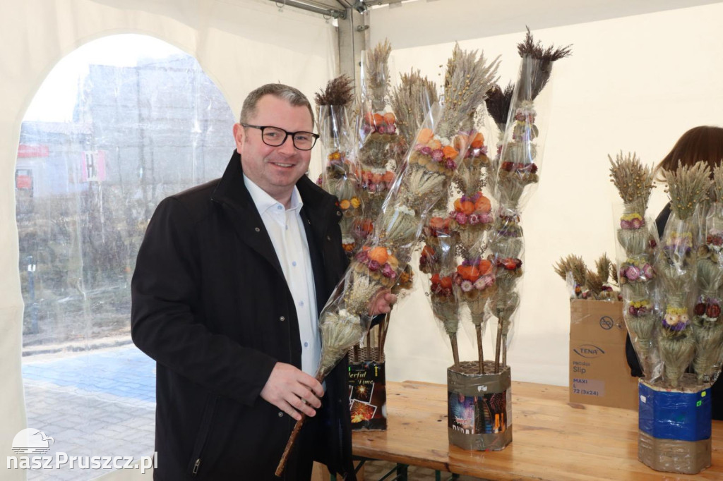 638 kilometrów, które łączą. Tablica dla Niemenczyna odsłonięta w Kolbudach