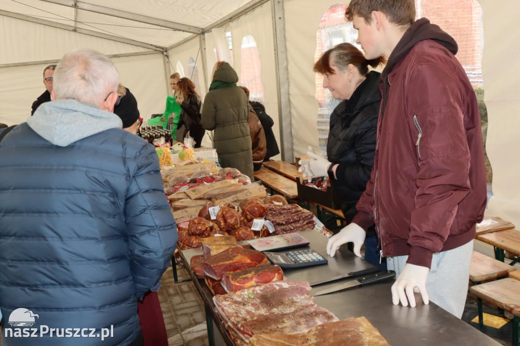 638 kilometrów, które łączą. Tablica dla Niemenczyna odsłonięta w Kolbudach