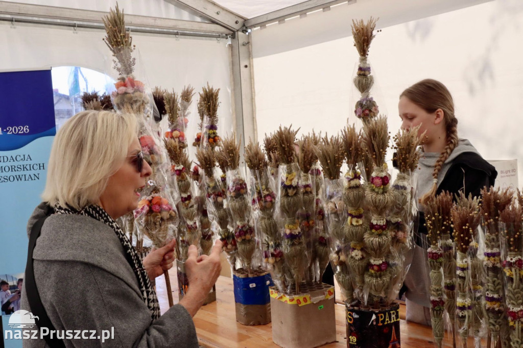 638 kilometrów, które łączą. Tablica dla Niemenczyna odsłonięta w Kolbudach
