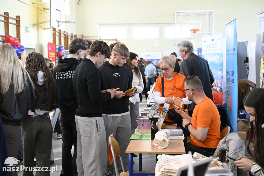 „Przyszłość w rozkwicie” – Targi Pracy i Edukacji w Pruszczu Gdańskim