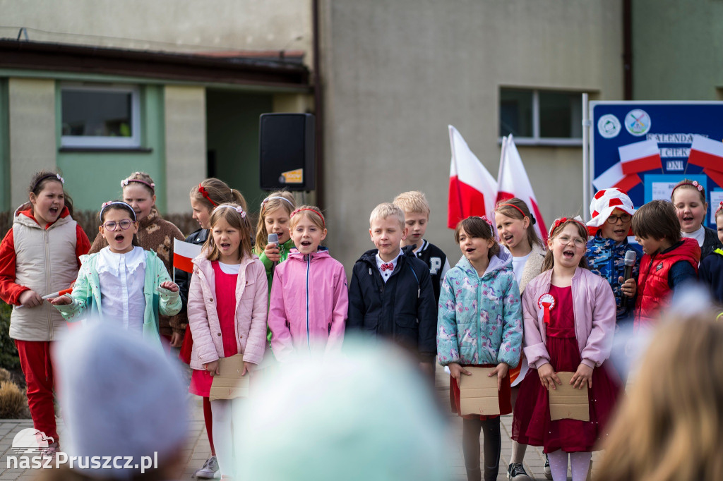 Uczniowie z Przejazdowa uczcili rocznicę Konstytucji 3 Maja