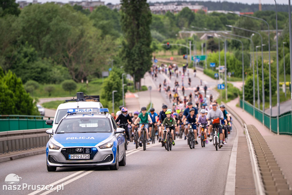 Rowerami przez Pruszcz Gdański. Rodzinny przejazd i piknik z okazji Dnia Dziecka