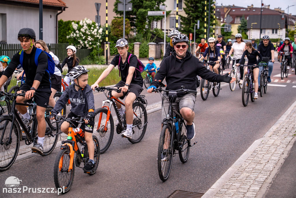 Rowerami przez Pruszcz Gdański. Rodzinny przejazd i piknik z okazji Dnia Dziecka