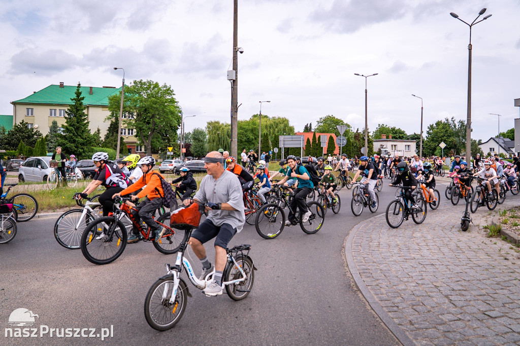 Rowerami przez Pruszcz Gdański. Rodzinny przejazd i piknik z okazji Dnia Dziecka