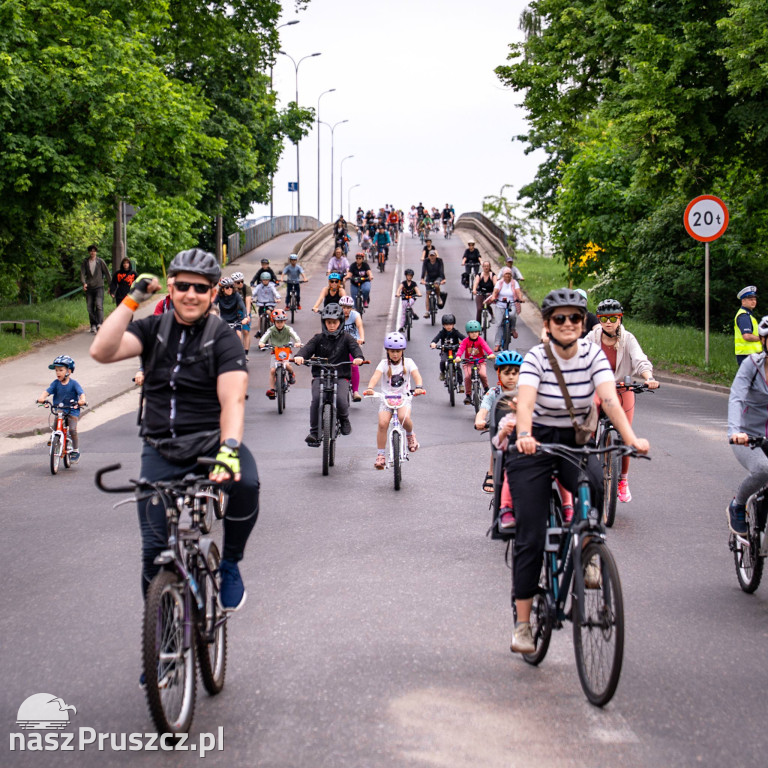 Rowerami przez Pruszcz Gdański. Rodzinny przejazd i piknik z okazji Dnia Dziecka