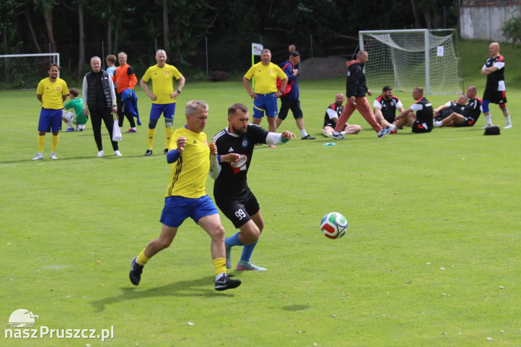 Sportowe emocje i rodzinna atmosfera. Oldboye grali w Kolbudach