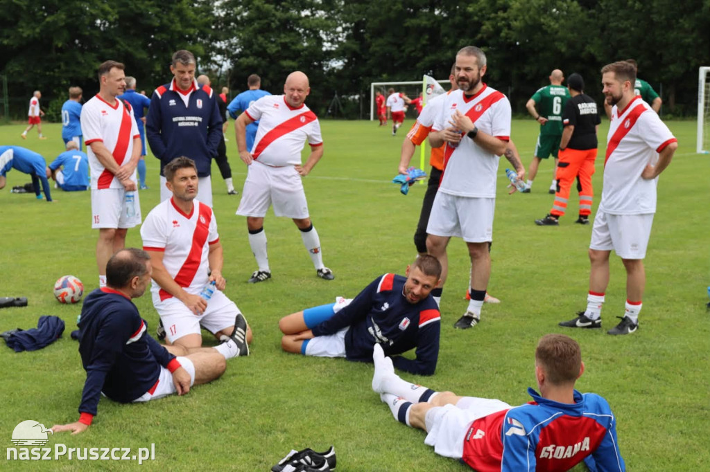 Sportowe emocje i rodzinna atmosfera. Oldboye grali w Kolbudach
