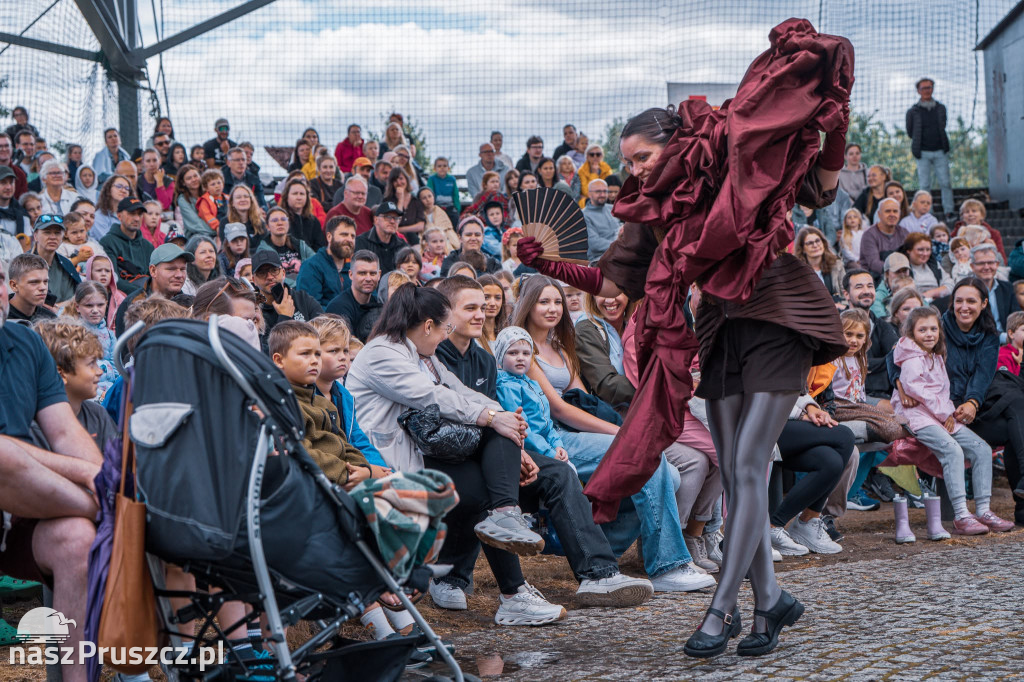 Teatr Wybrzeże na scenie Faktorii Kultury. Dzieci bawiły się znakomicie