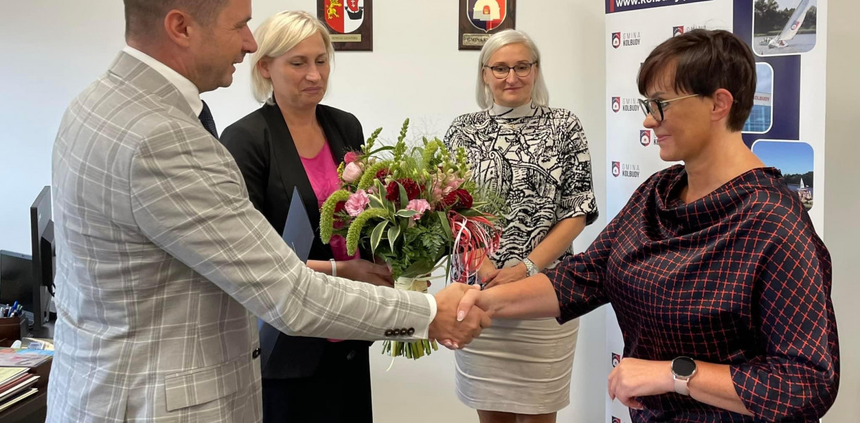 Trzydziestolecie pracy zawodowej dyrektor szkoły w Kowalach