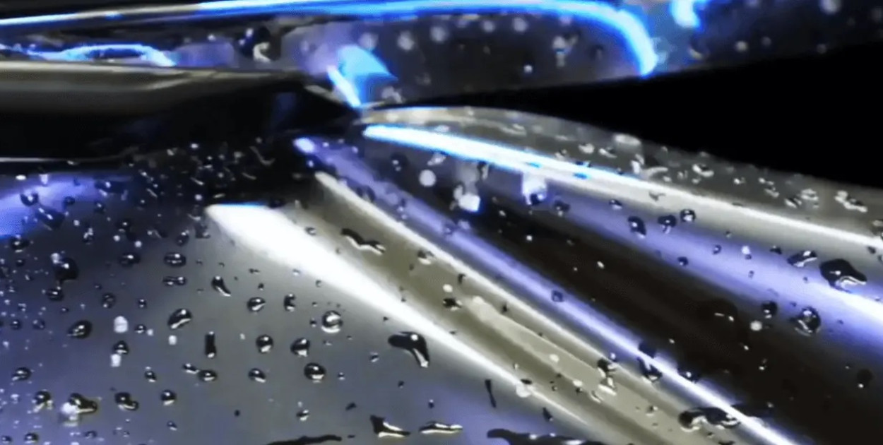 Folia ochronna na samochód: zalety i wady, które warto poznać