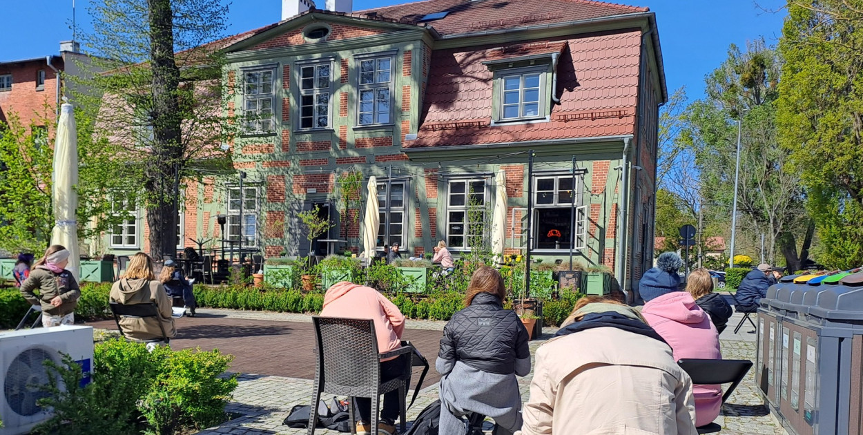 Mieszkańcy Pruszcza szkicowali miasto podczas II Plenerowego Urban Sketchera