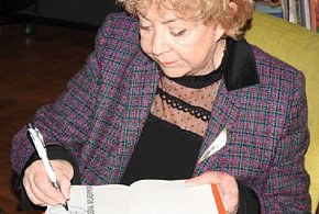 Pruszczanie spotkali się z cenioną dziennikarką - 3392