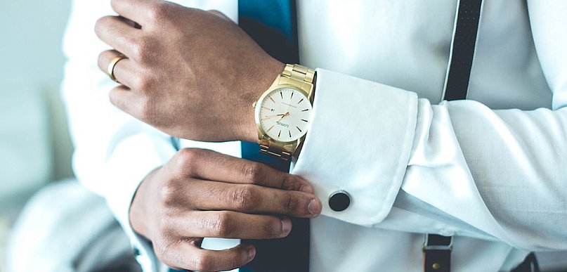 Koszule męskie z długim rękawem - stylowe i wszechstronne