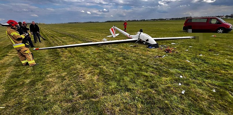 Wypadek szybowca w Pruszcz Gdańskim! Pilot trafił do szpitala - 11384