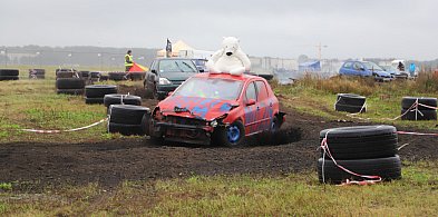 Pruszcz Gdański: Ścigali się wrakami dla Olafa. Moto-emocje w szczytnym celu!-14224