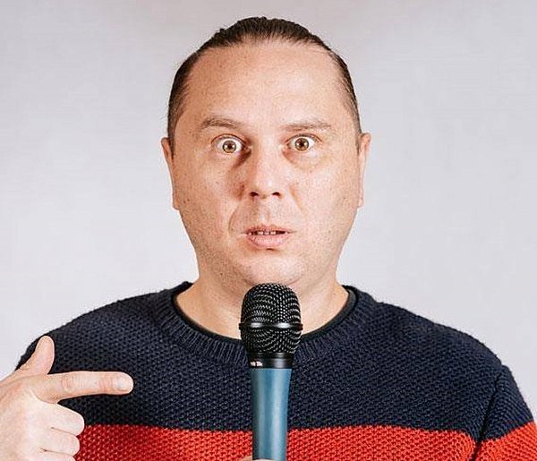 Kochacie stand-up? Mamy dla Was bilety na występ Bartosza Gajdy!-15411