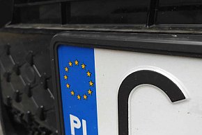 Rejestracja auta przez internet i koniec z przynoszeniem tablic. Rząd przyjął...-20011