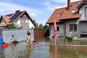 Powiat Gdański: Strażacy cały czas walczą z podtopieniami-20504