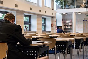 Zmiany w przepisach o wynagrodzeniach. Zapłacą za gotowość do pracy-22442