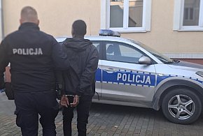 Policja z Pruszcza zatrzymała 19-latka z Kolumbii. Mandat go zaboli-22679