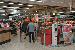 Pracownicy popularnej sieci mają dość. W południe zatrzymają pracę-23323