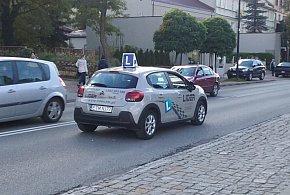 17-latkowie dostaną „prawko”. Nowe przepisy stawiają twarde warunki-23861