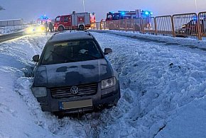 Gmina Pruszcz Gdański: Wypadek w Jagatowie. Samochód wylądował w przydrożnym rowie-24145