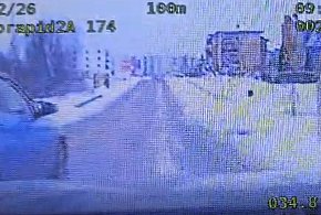 Brawura na przejściu dla pieszych. 1500 zł mandatu dla 50-latka