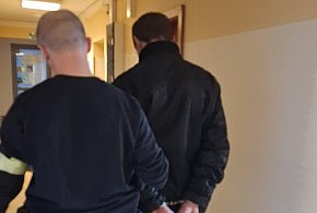 Trąbki Wielkie: Kierowali groźby w stronę policjantów. Zostali zatrzymani