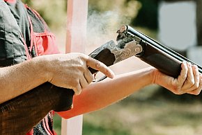 Tragedia na polowaniu w gminie Trąbki Wielkie. Myśliwy zastrzelił kolegę
