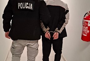 Pruszcz Gdański: Próba włamania do zniczomatu zakończona… w kajdankach