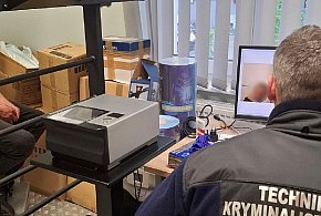 Uszkodził trzy samochody i prowadził mimo zakazów. Zatrzymanie w Pruszczu Gdańskim