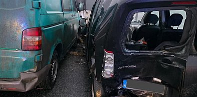 Zderzenie trzech pojazdów na drodze S6. Jedna osoba poszkodowana