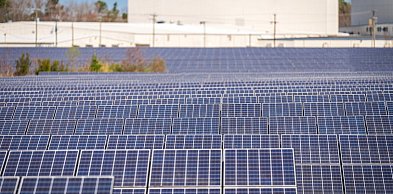 Czym się różni magazyn energii dla firmy od magazynu dla domu?