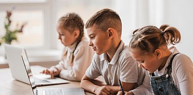 Nowoczesny sprzęt komputerowy dla szkół w gminie Trąbki Wielkie