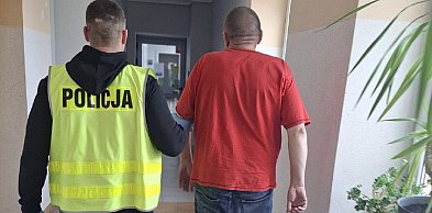 50-latek prowadził auto bez uprawnień i pod wpływem alkoholu. To nie wszystko